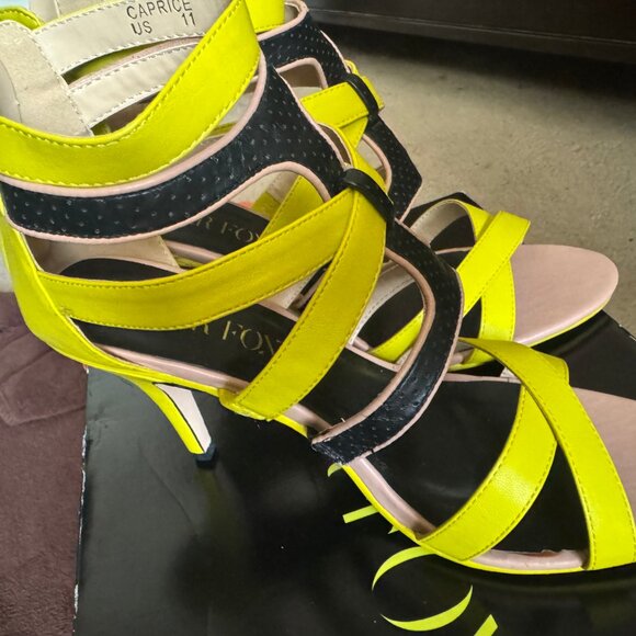 Paper Fox Caprice Sandal - Picture 3 of 6